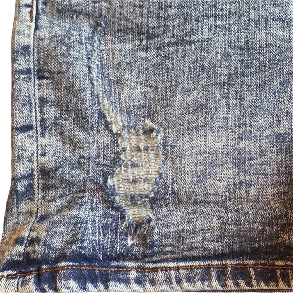 Indigo Rein Distressed Jean Shorts - Picture 13 of 14